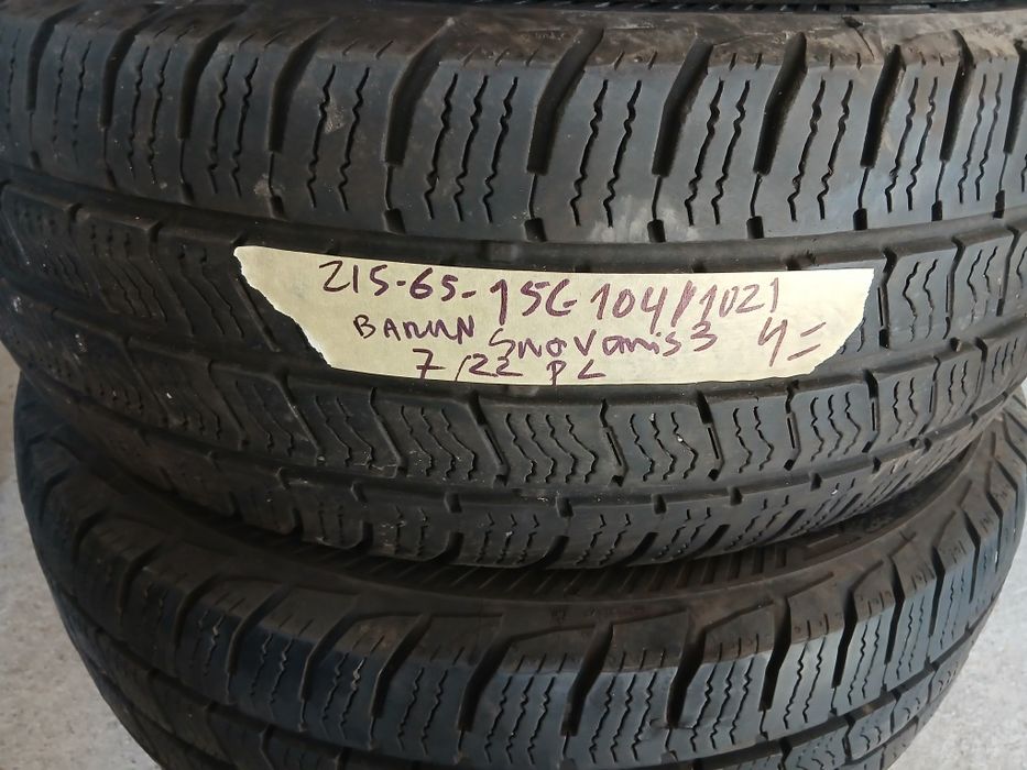 2 Pneus 215/65R15 C Barum seminovos