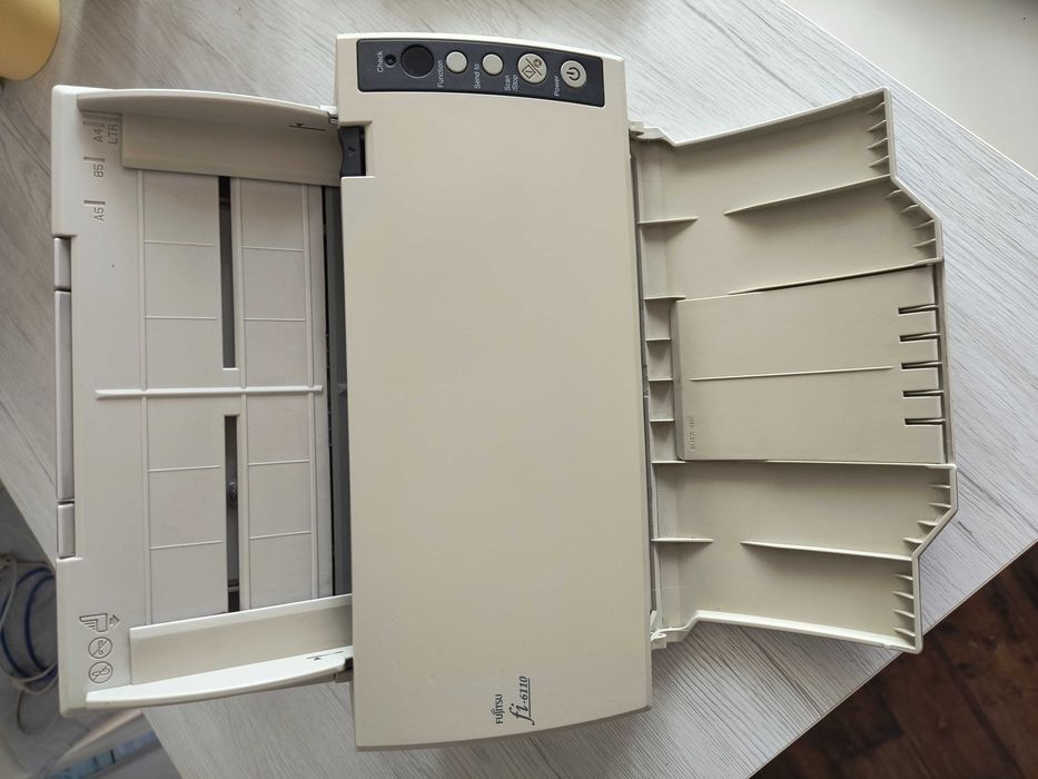 Сканер профессійний Fujitsu fi-6110