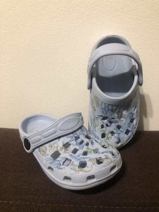 Klapki dziecięce r. 24