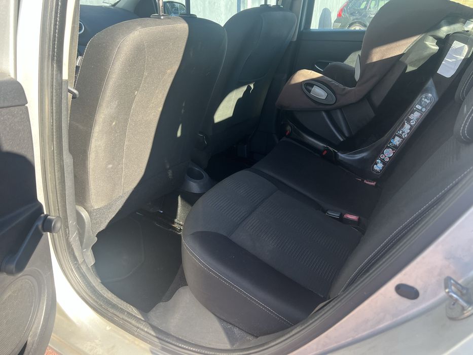 Reneault Clio sport tourer — photo 3