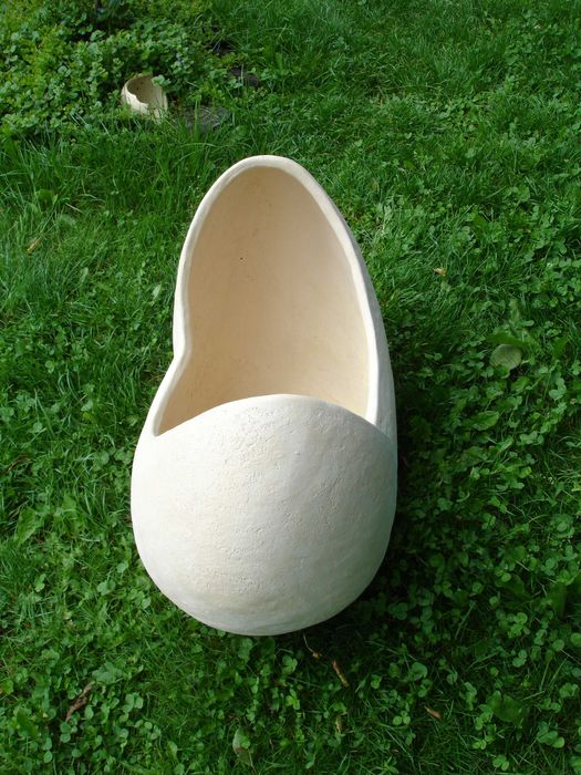 Sprzedam mrozoodporną donicę ceramiczną. 80×60×40 cm.