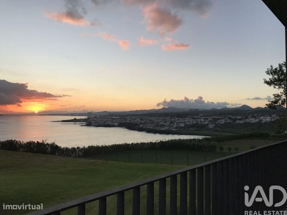 Casa / Villa T3 em Lagoa (Santa Cruz) de 439,00 m2