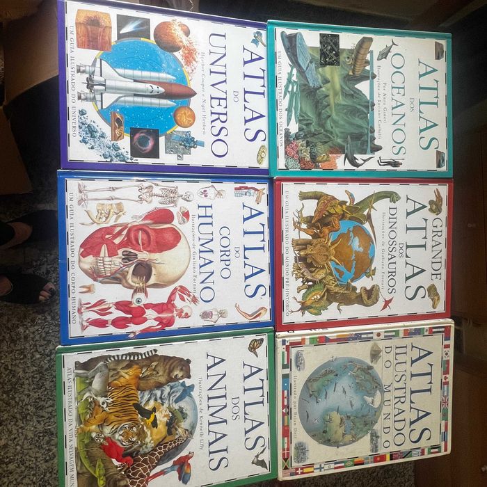 lote livros Atlas do Universo, dos dinossauros, dos oceanos, do mundo, dos animais, do corpo humano