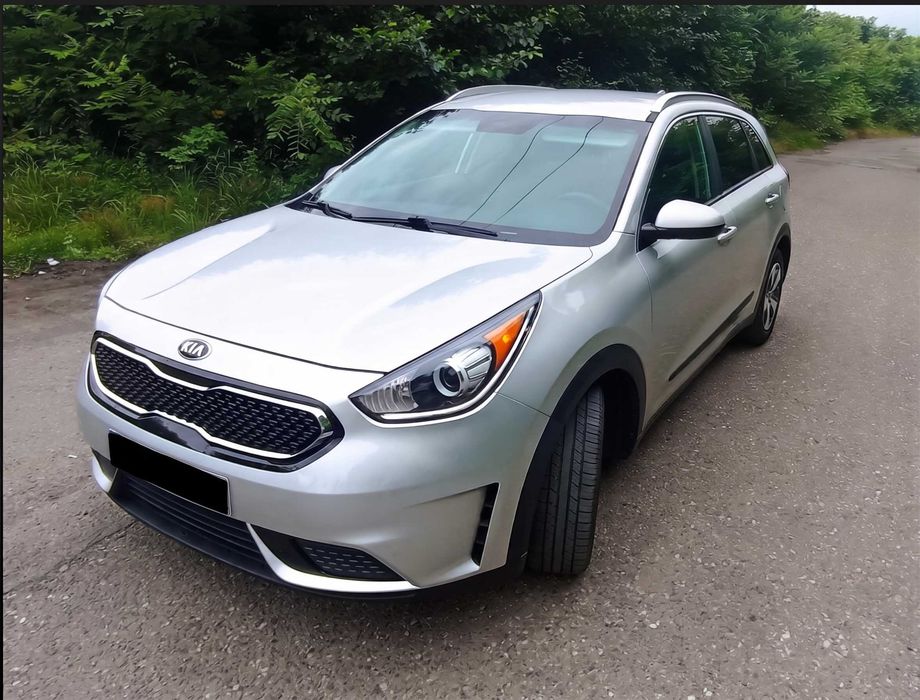 KIA Niro Гібрид економний