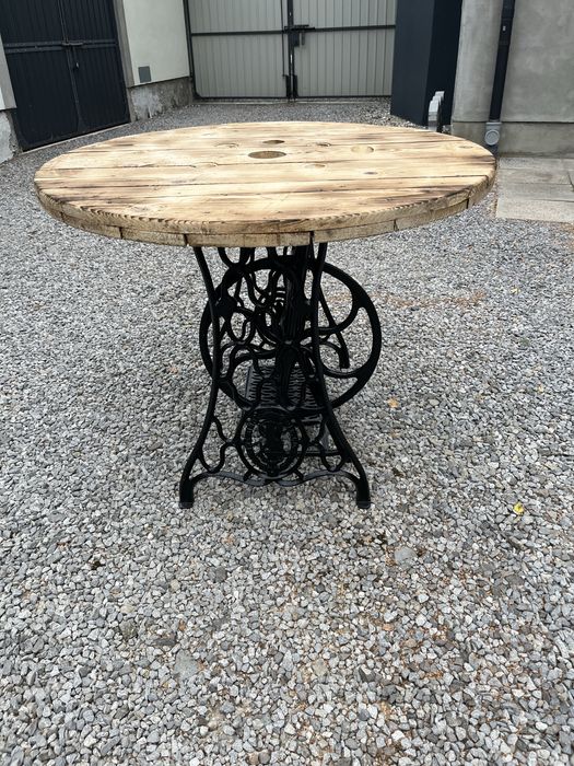 Stół z maszyny Singer