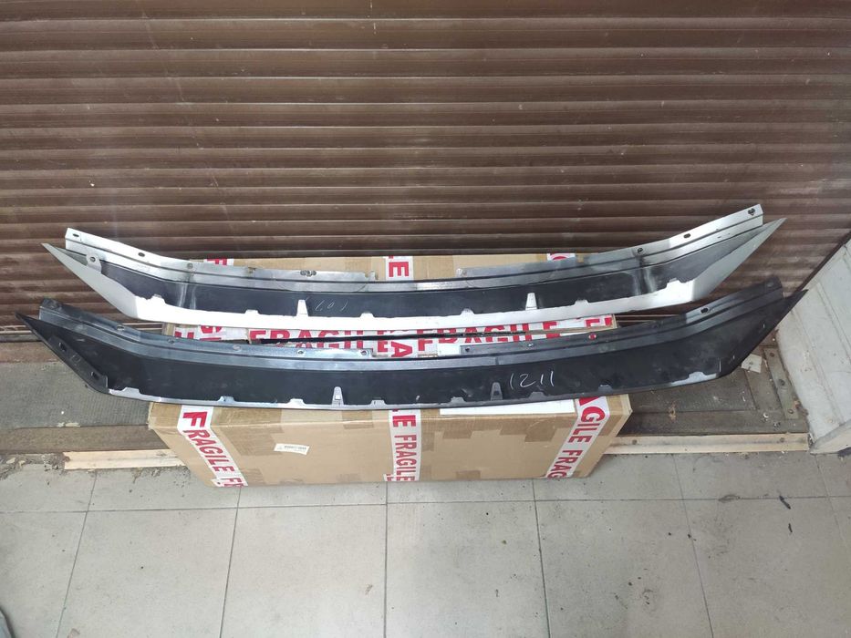 Оригинал капота Носик верх накладка решетки  капота MAZDA CX5 2017-24