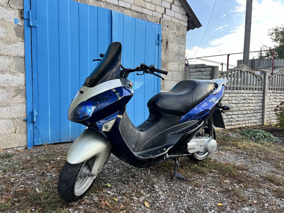 Продам скутер 200кубов