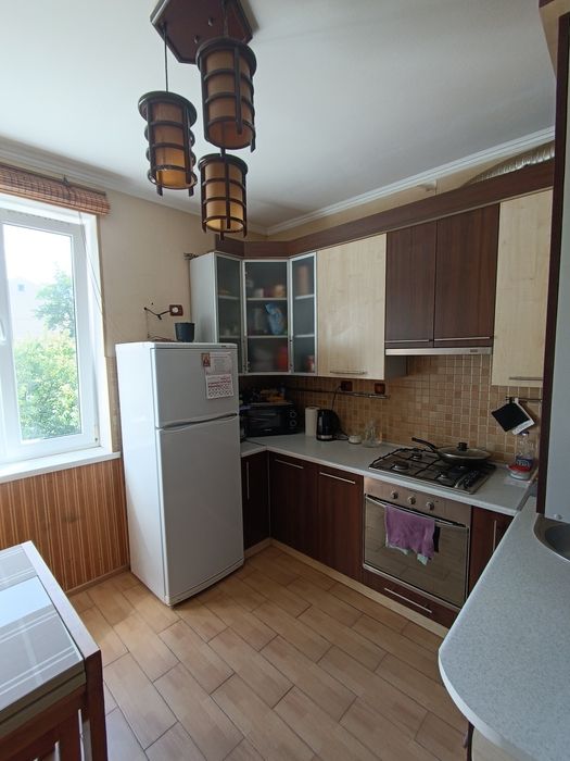 Продаж 2 кімнатної квартири в центрі