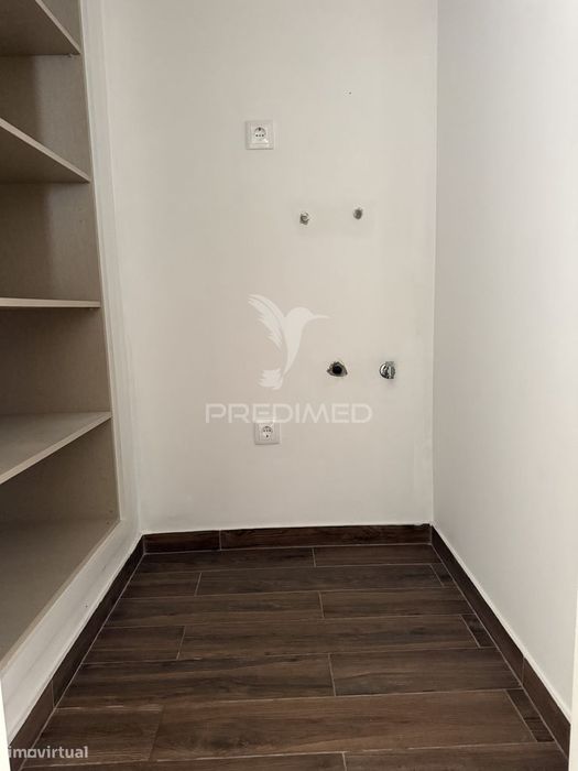 Apartamento T1 com Logradouro - Alcanena