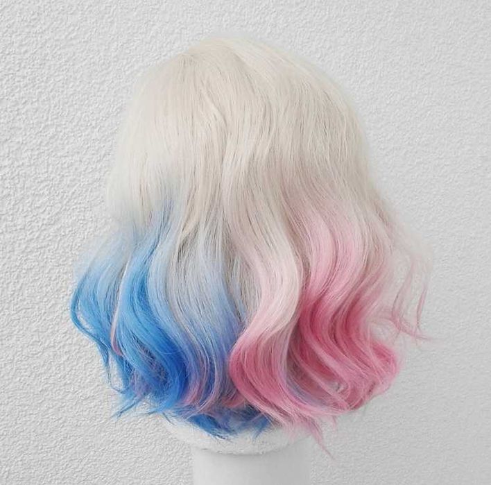 Blond peruka z przedziałkiem Enid Sinclair Wednesday Harley Quinn wig