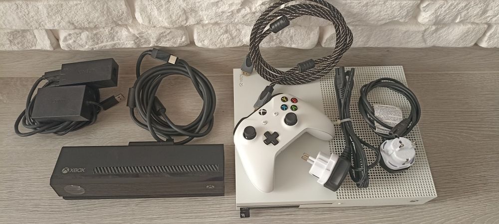 Konsola XBox One S+ Kinect + Pad gratis