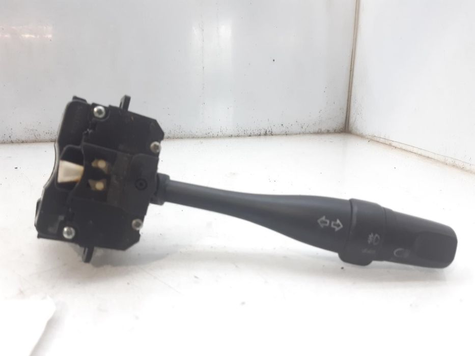 comando das luzes nissan micra
