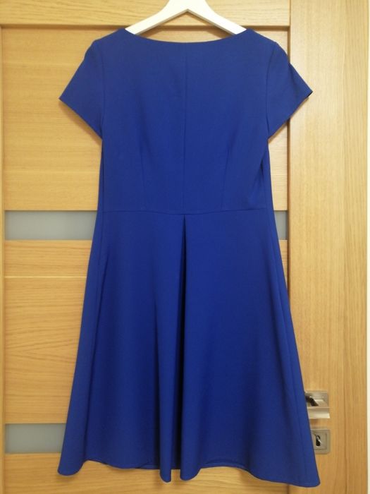 Sukienka wizytowa w rozmiarze 38 M