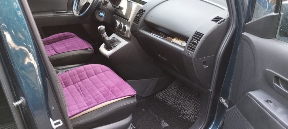Автомобіль Mazda 5, 2006 року