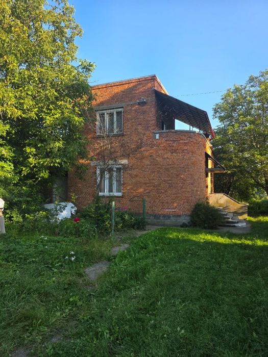 Продам житловий будинок у м.Рогатин з сучасним плануванням