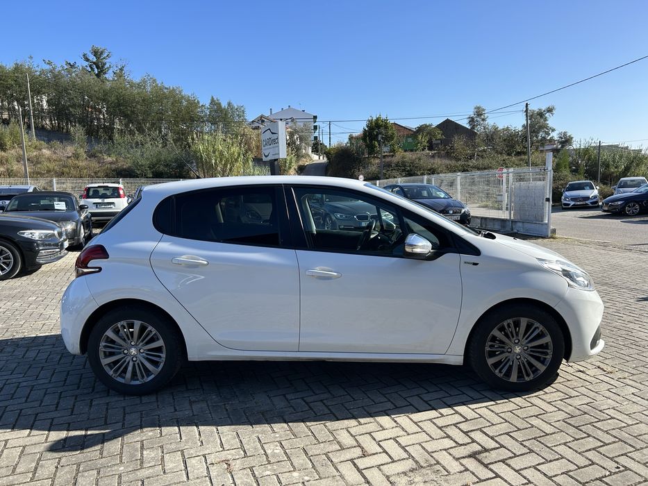 Peugeot 208 1.6 HDI - 120 mil kms Nacional