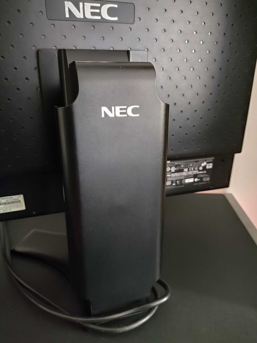 Monitor Panoramiczny (pion,poziom) NEC P221W-BK