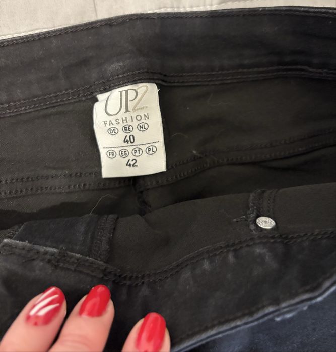 Czarne spodnie damskie UP2 FASHION – rozmiar 40/42
