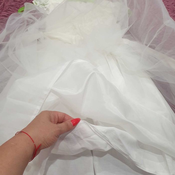 Нарядное  платье 3-5 лет в идеальном состоянии