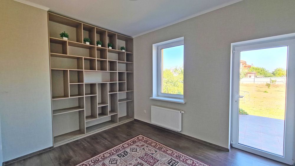 Будинок в с. Погреби  з газом і генератором з сучасним ремонтом