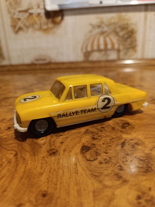 Autko zabawka Skoda PRL