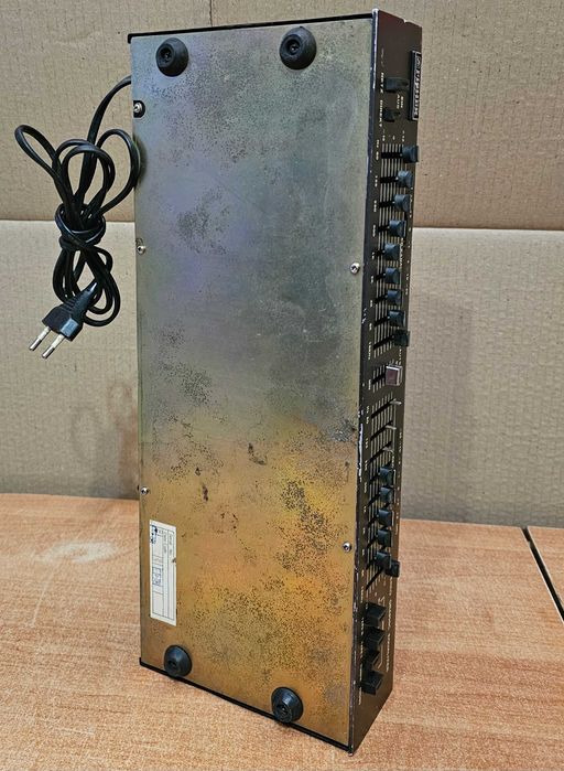 Korektor graficzny UNIVERSUM EQ3930B