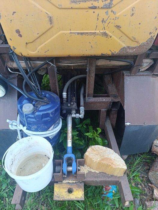 Трактор самоклеп