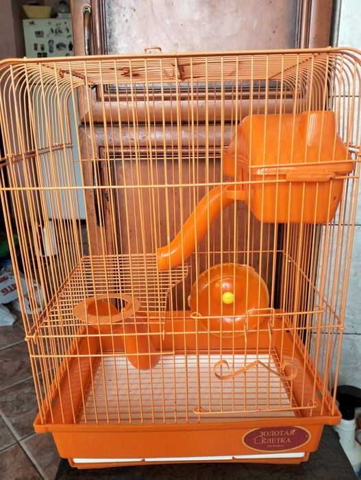 Продам класную клетку