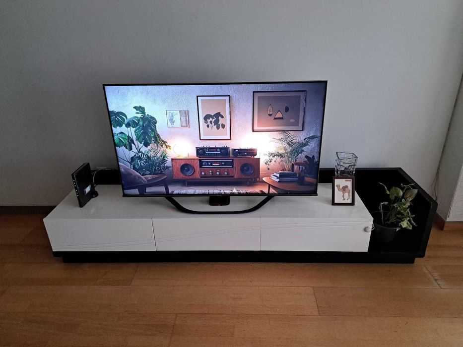 TV Hisense 55" 4K Ultra HD TX7663BU51T – Excelente estado