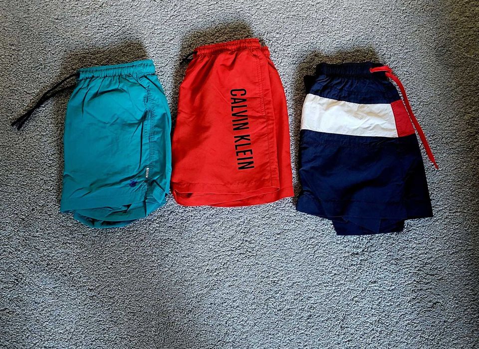 zestaw spodenek kąpielowych