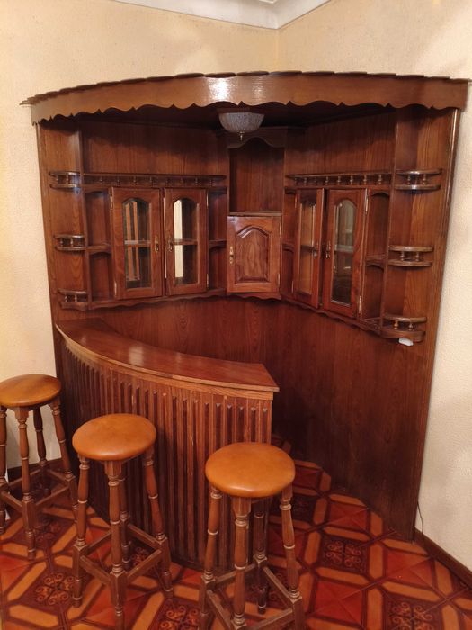 Bar sala em bom estado geral