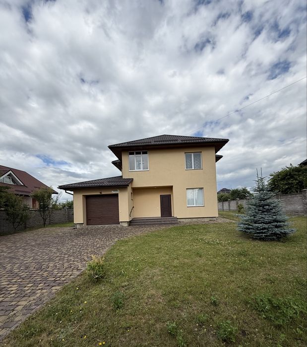Продаж сучасного будинку з ремонтом в с. Струмівка