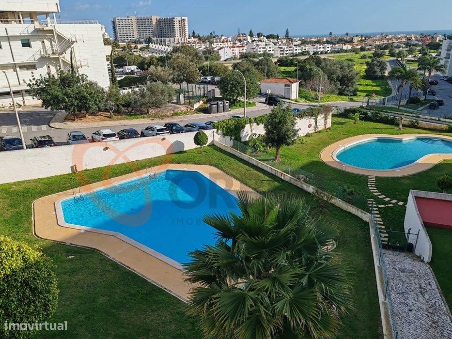 Apartamento T2 para venda com vista mar e piscina em Albufeira — Albufeira E Olhos De Água, Faro