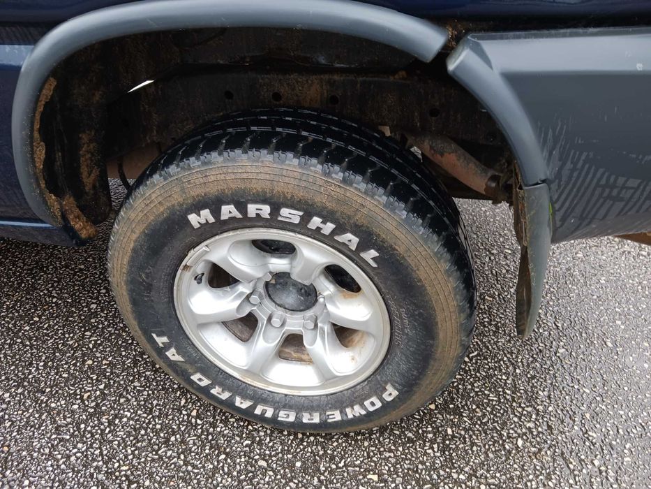 NISSAN Terrano II em ótimo estado de conservação