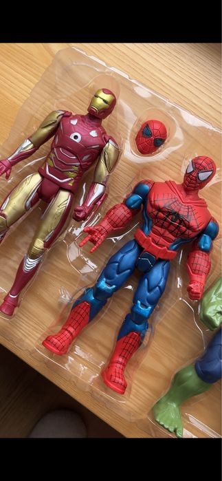Набір супергероїв людина павук залк залізна людина