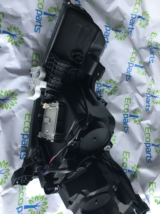 Фари Nissan Leaf ZE1 (USA) галоген та LED