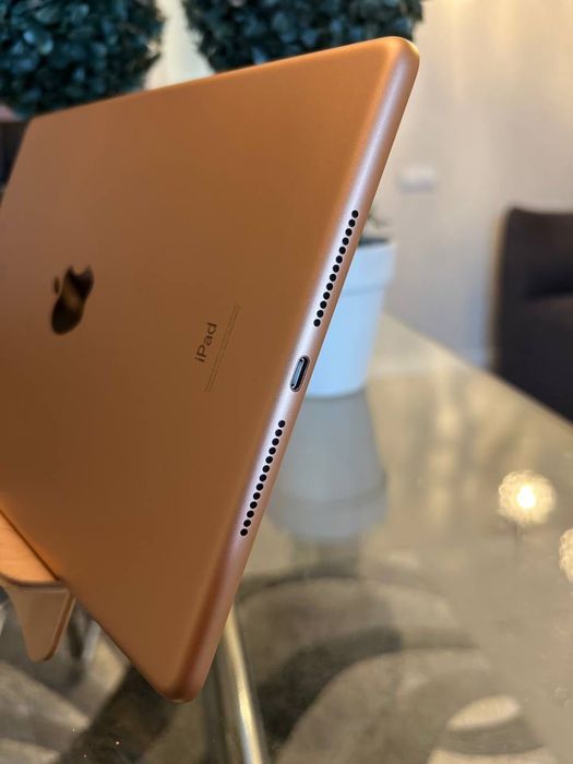 iPad 8th 128gb 10.2 2020 року Rose Gold з гарантією в чудовому стані