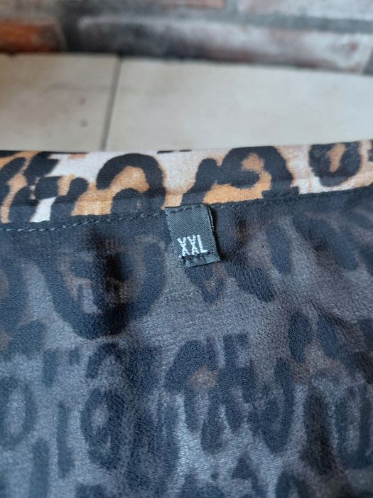 Camisola XXL DE tigreza em muito bom estado geral  3€ Apenas