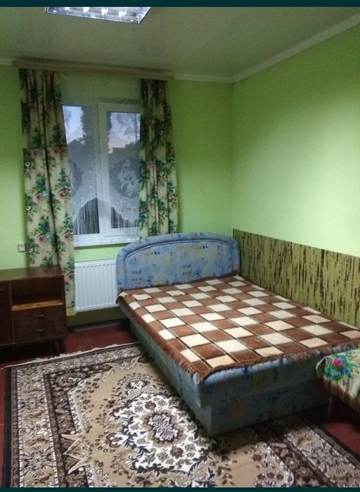 Здається кімната в приватному будинку