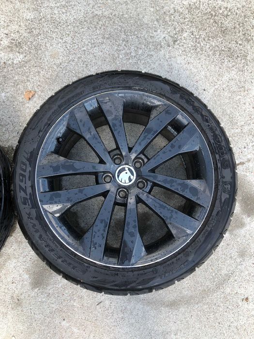 Koła, felgi crystal black Skoda 215/45 R17 91Y (17 cali)