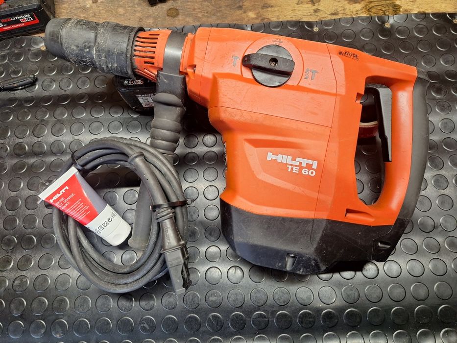 Młot udarowy Hilti TE 60 AVR