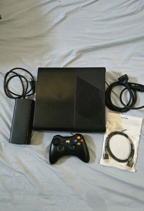 Xbox360 super slim  500 gb  desbloqueada  .
