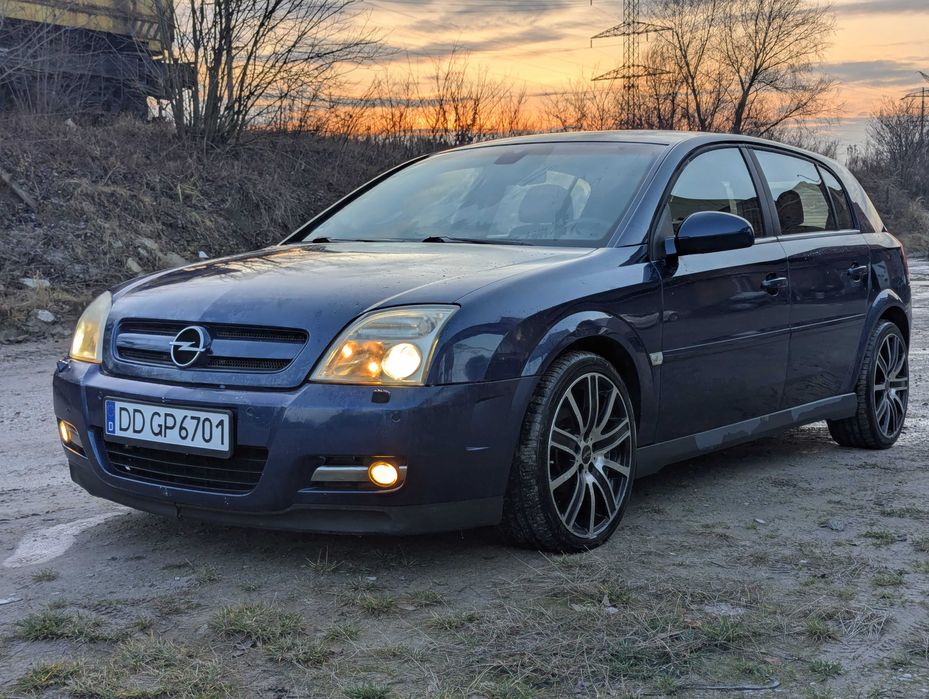 Авто щойно заїхало  із Німеччини, для потреб ЗСУ. Поставлено на український облік, для подальшої передачі військовому!
Без ДТП, повністю ціле, з рідним пробігом, без іржі.
Адекватне авто, готове до експлуатації.
Ходова добра, коробка, мотор працює добре.