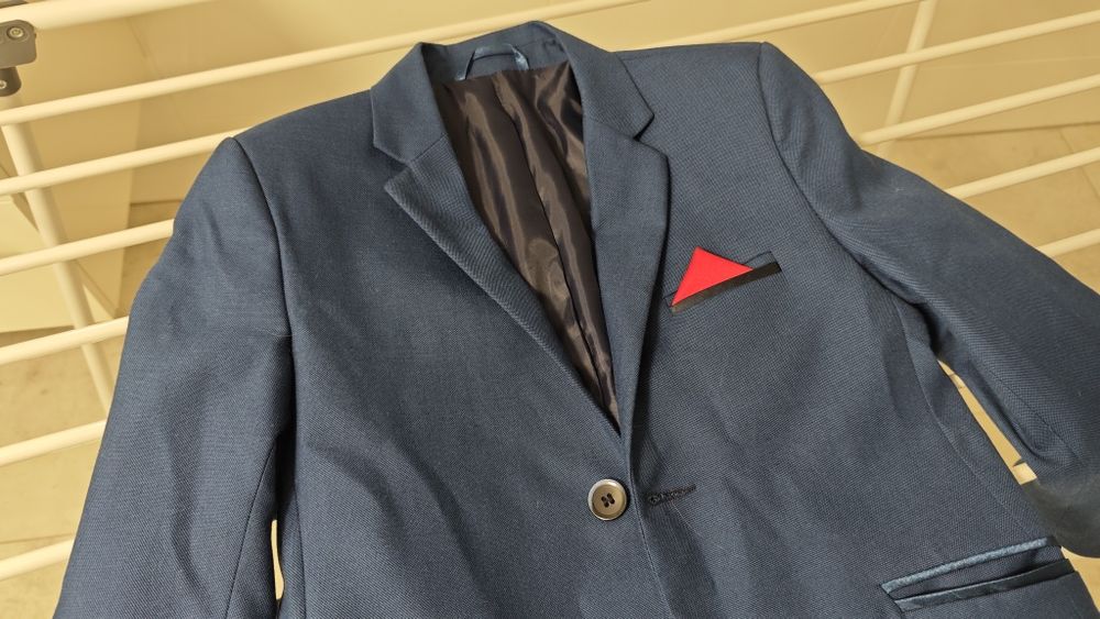 Garnitur  marynarka 128 spodnie i buty 31  komunia