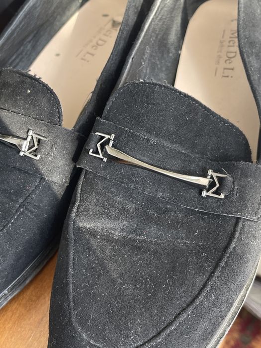 Чорні лофери з замші