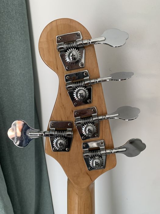 Baixo 5 cordas réplica Fender ativo / passivo