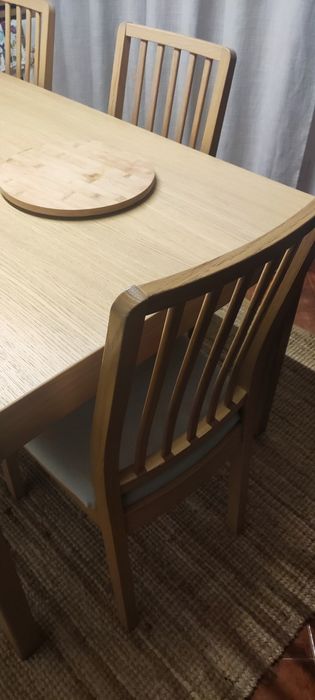 Mesa e 6 cadeiras (IKEA)