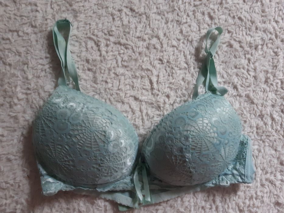 Biustonosz push - up  damski 75B
