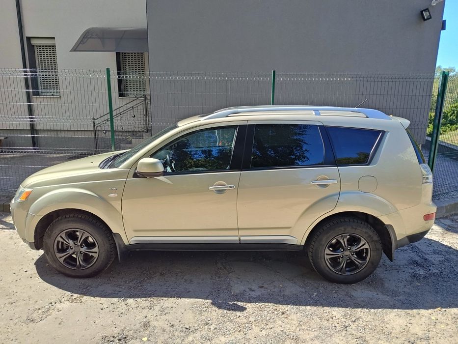 Mitsubishi outlander XL 3.0L 4×4 Газ/Бензин - Ідеальний технічний стан