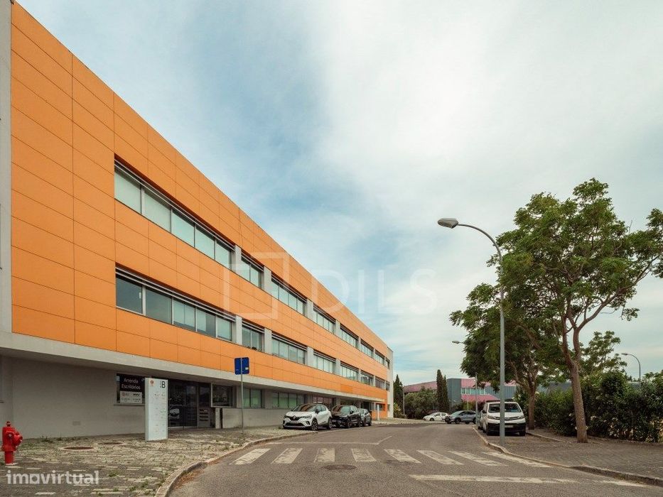 Escritório para arrendar no edifício Orange, em Porto Salvo